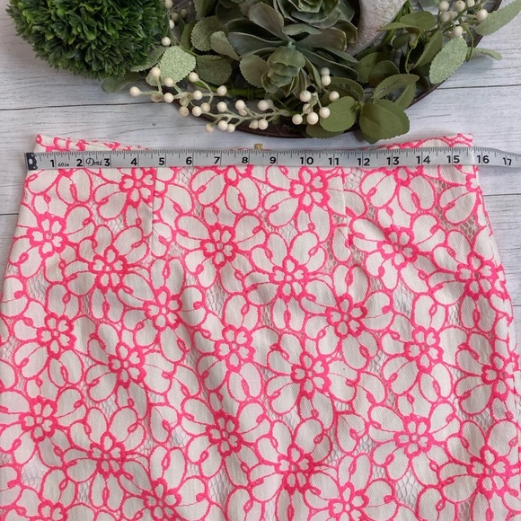 Lilly Pulitzer Hyacinth Fiesta Pink Pique Lace Pencil Skirt - Picture 5 of 12
